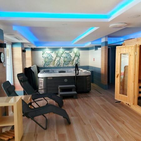 Tinodi Fogado Bed & Breakfast ชาร์วาร์ ภายนอก รูปภาพ